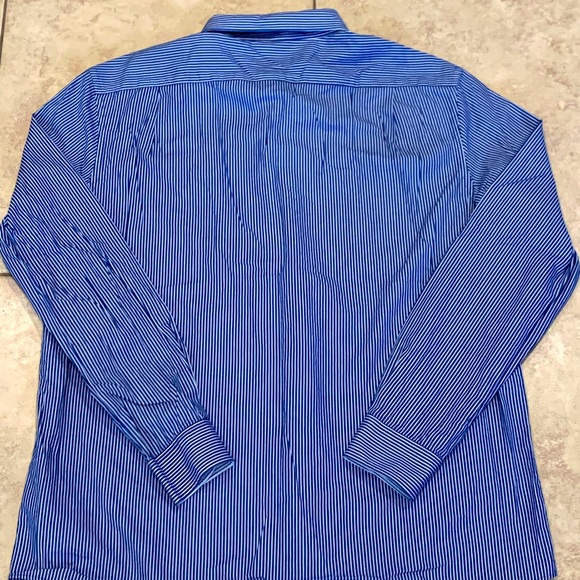 Tommy Hilfiger Men’s Dress Shirt - Picture 2 of 3